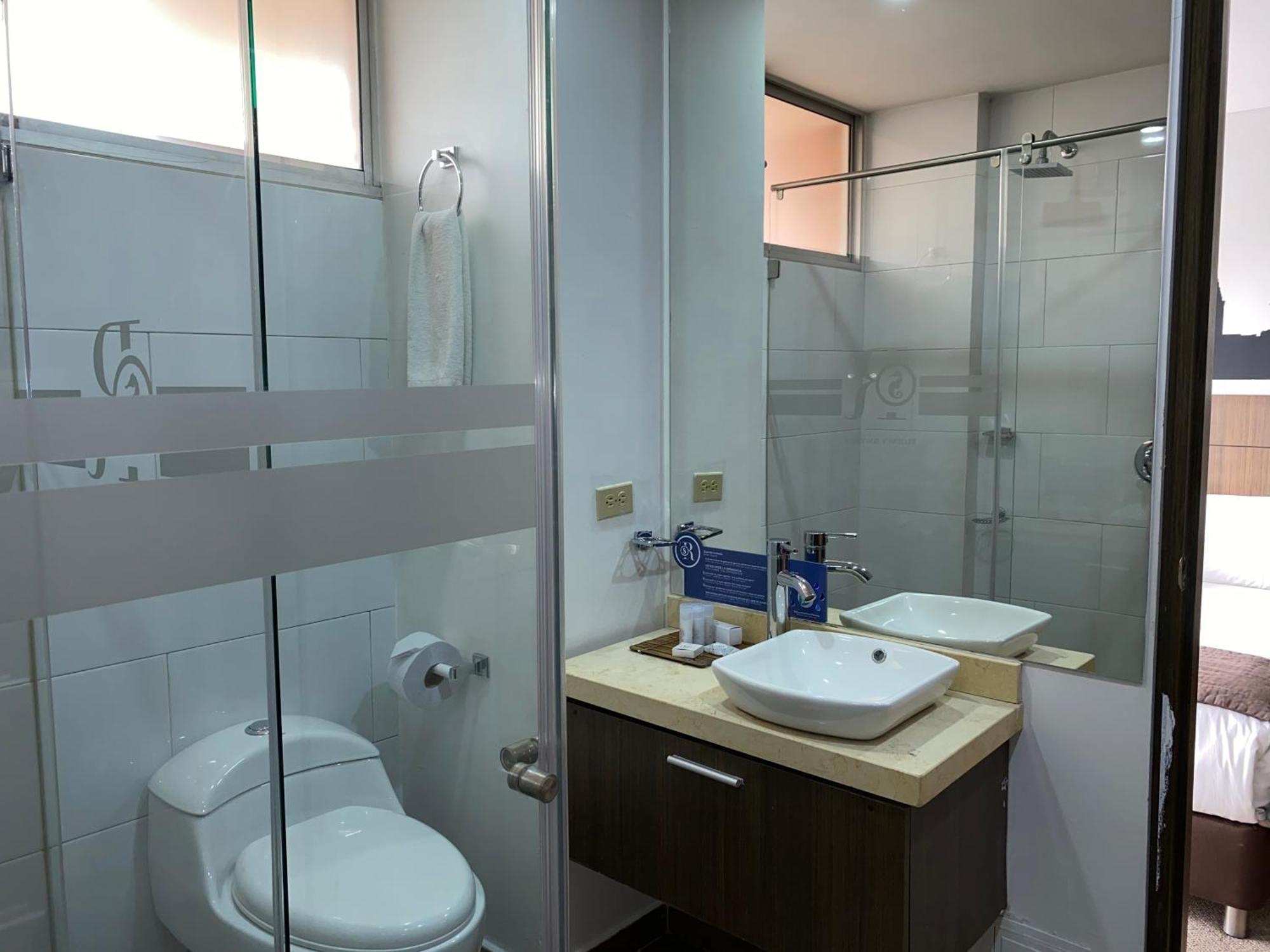 Hotel Apartamentos Regency La Feria Bogotá Camera foto