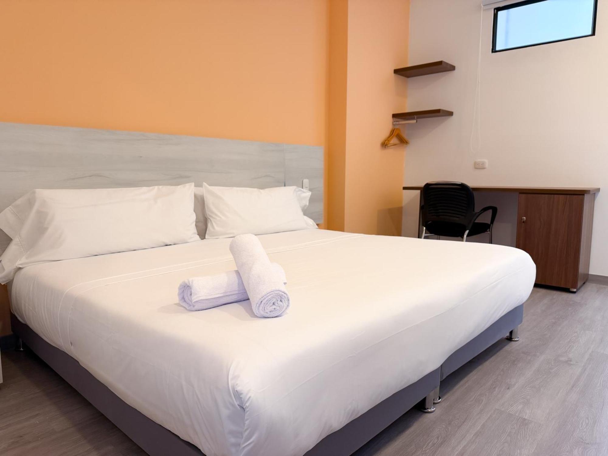 Hotel Apartamentos Regency La Feria Bogotá Esterno foto