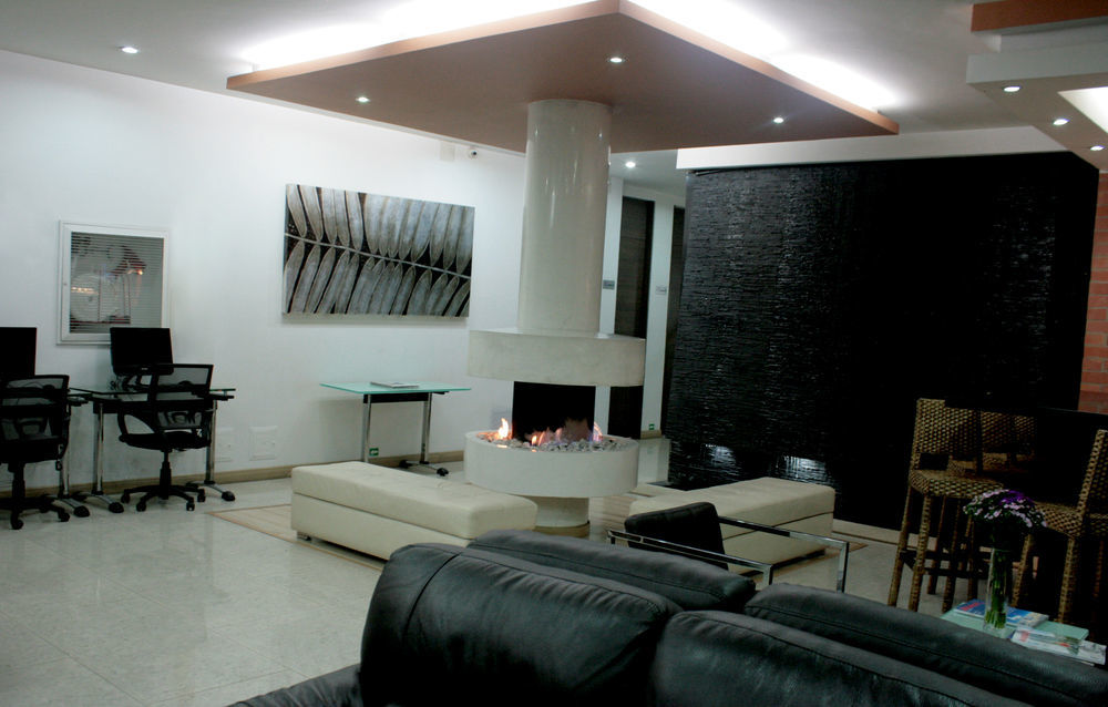 Hotel Apartamentos Regency La Feria Bogotá Esterno foto