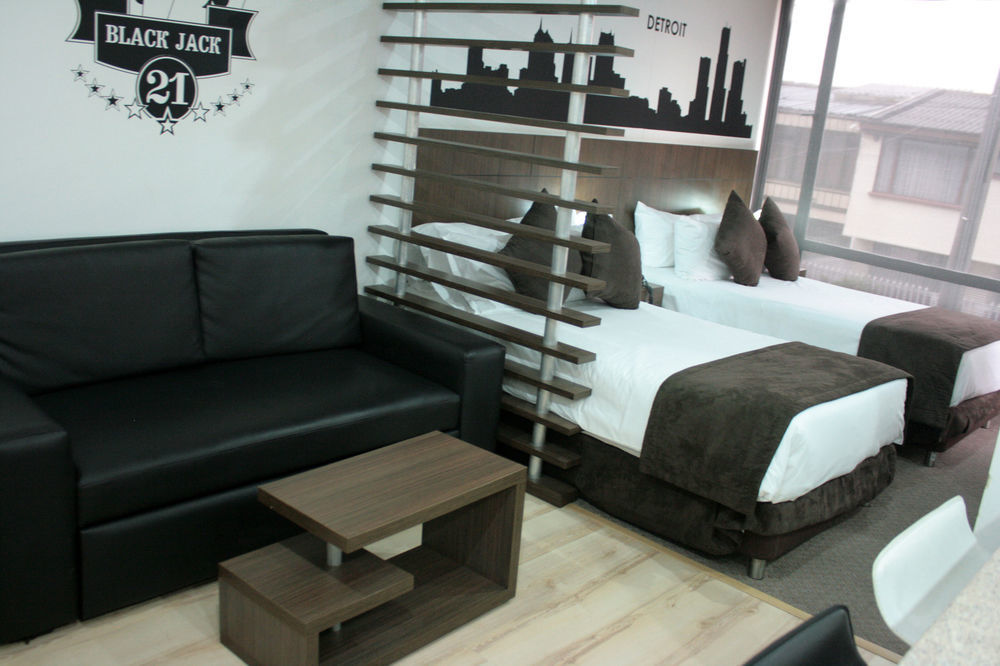 Hotel Apartamentos Regency La Feria Bogotá Esterno foto