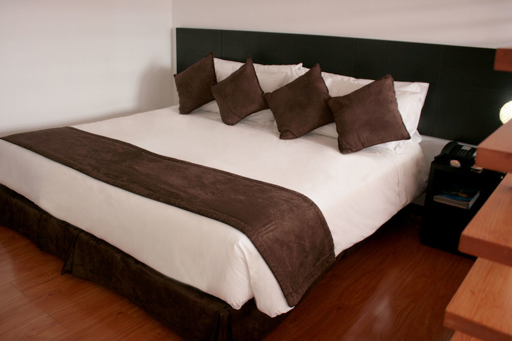 Hotel Apartamentos Regency La Feria Bogotá Esterno foto